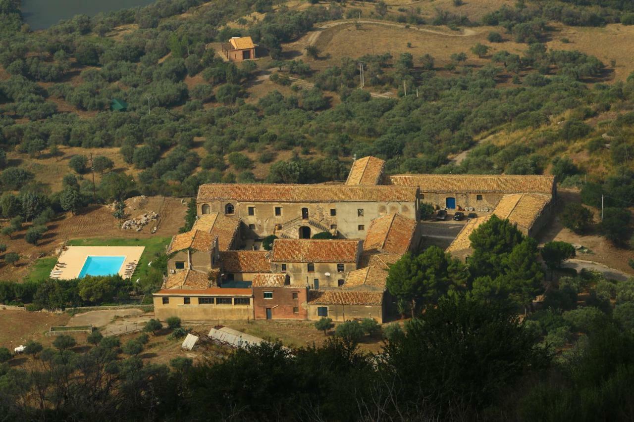 La Ferula Bed & Breakfast Scillato  Exterior photo
